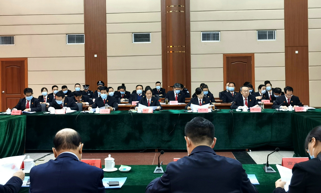 潔晶集團總裁林成彬受聘日照市中級人民法院特邀監(jiān)督員 潔晶集團總裁林成彬受聘日照市中級人民法院特邀監(jiān)督員