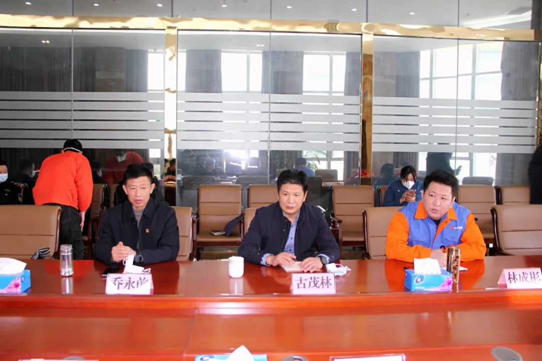 省應(yīng)急管理廳二級(jí)巡視員高發(fā)虎一行來(lái)潔晶督導(dǎo)檢查 省應(yīng)急管理廳二級(jí)巡視員高發(fā)虎一行來(lái)潔晶督導(dǎo)檢查